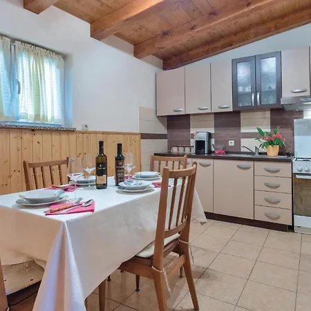 Gorgeous Home In Pula With Wifi Holiday home