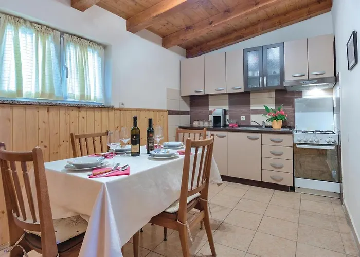 Gorgeous Home In Pula With Wifi Ferienhaus