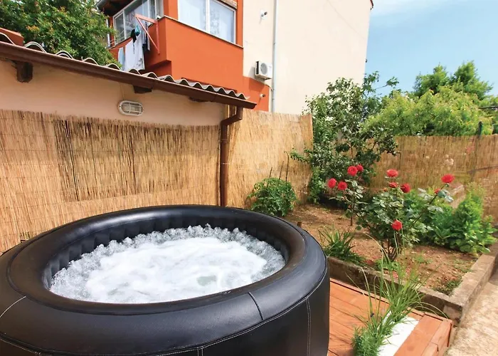 Ferienhaus Gorgeous Home In Pula With Wifi *