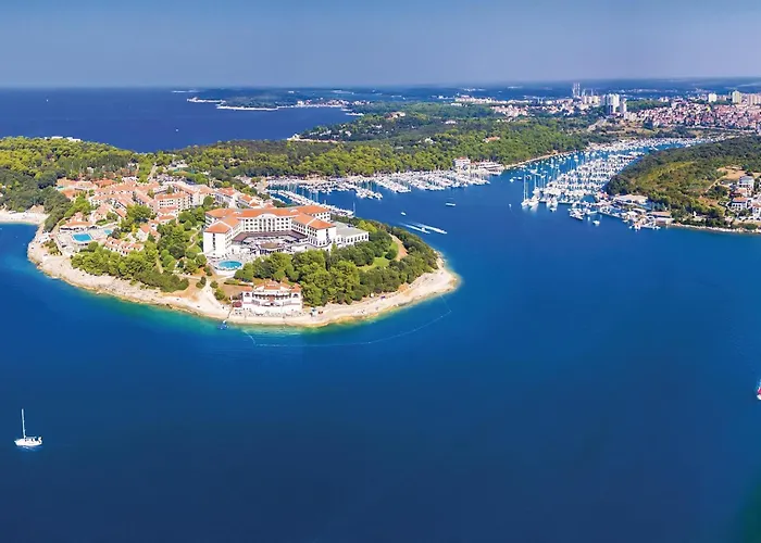 Gorgeous Home In Pula With Wifi Pula
