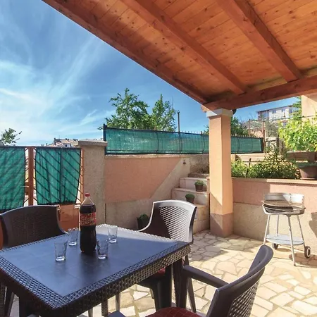 別荘 Stunning Home In Pula With Wifi *