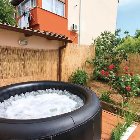 Dom wakacyjny Stunning Home In Pula With Wifi *