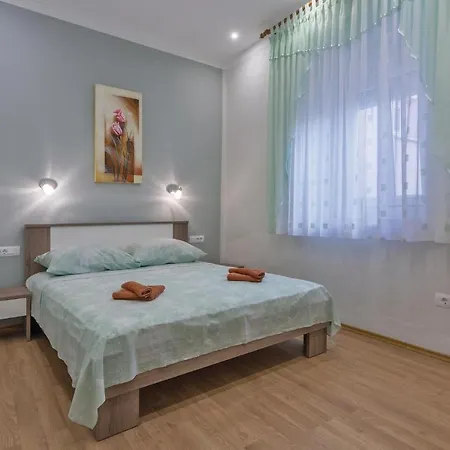 別荘 Stunning Home In Pula With Wifi *